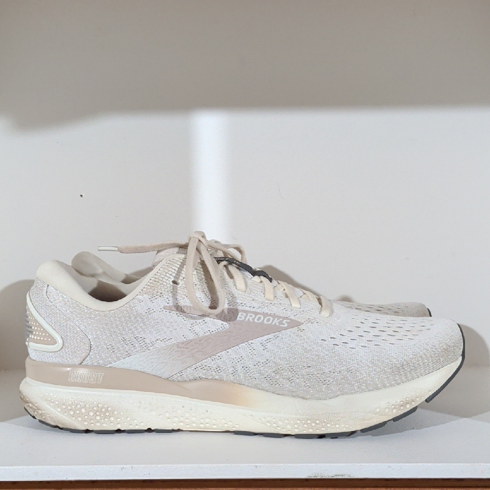 Brooks Ghost 16 Beige Size 13